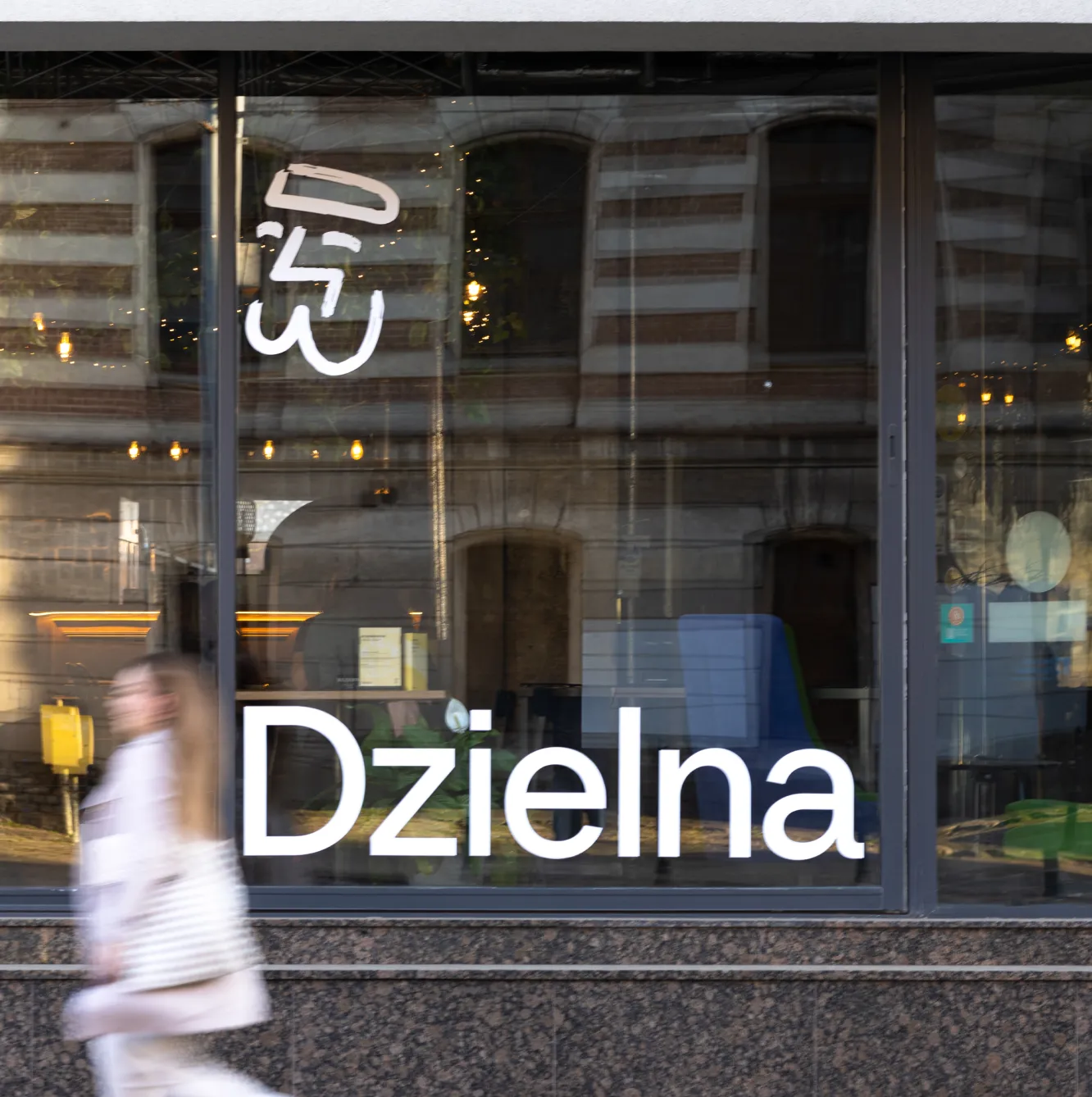 Dzielna_witryna.png